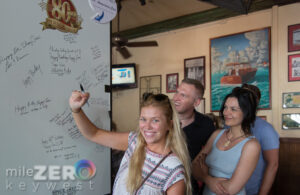 Marta robson klaudia marcin sloppy joes 80th birthday key west photo johnny white milezero