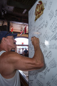 Web sloppy joes 80th birthday key west photo johnny w20
