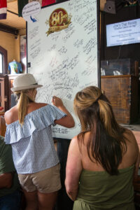 Web sloppy joes 80th birthday key west photo johnny w30
