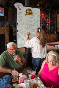 Web sloppy joes 80th birthday key west photo johnny w33