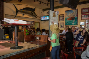 Web sloppy joes 80th birthday key west photo johnny w40