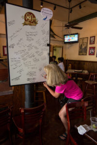 Web sloppy joes 80th birthday key west photo johnny w52