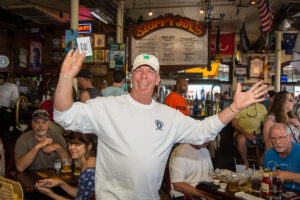 Web sloppy joes 80th birthday key west photo johnny w64