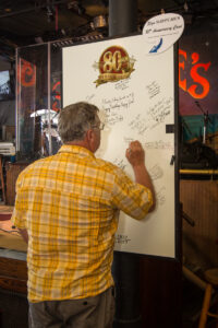 Web sloppy joes 80th birthday key west photo johnny w70