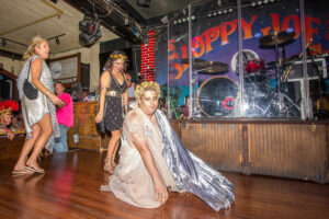 Web toga costume contest sloppy joes bar key west ©johnny white 2019 milezerokeywest. Com 6413