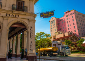 Sloppy joes bar in havana